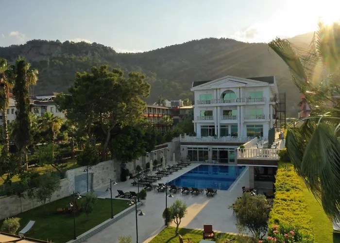 La Hoya Beach Hotel