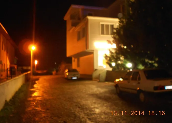Yasar Hotel
