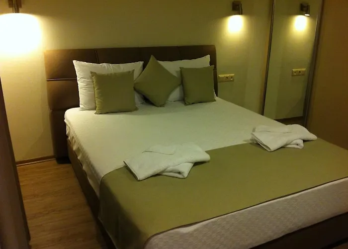 Delmar Suites & Residence