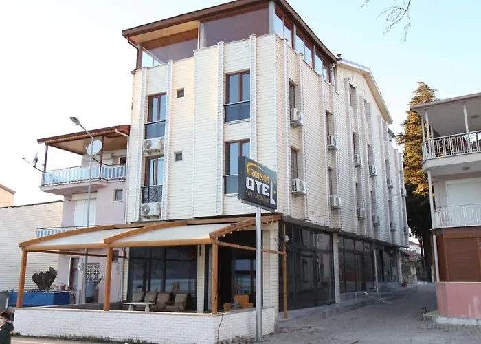 Kroisos Lake Resort Hotel