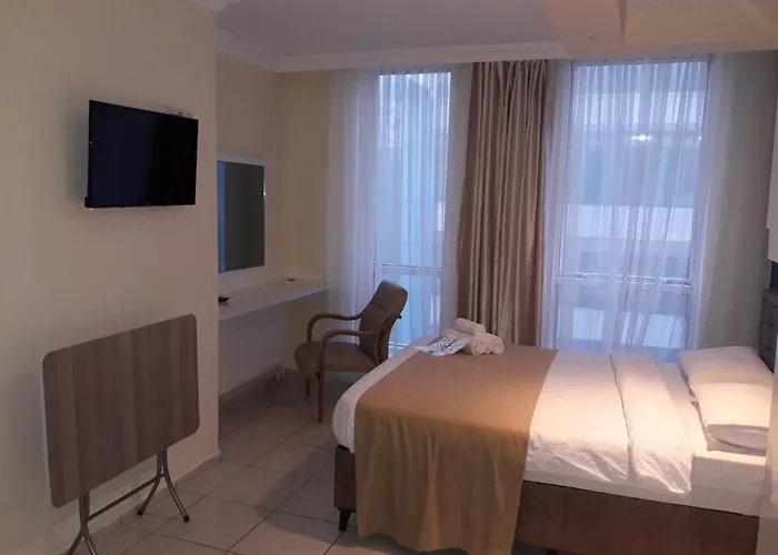 Daisy Hotel