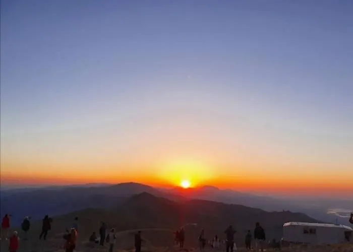 Nemrut Dağı Işik Pansi̇on
