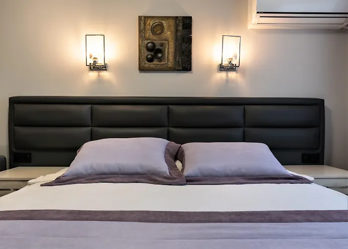 Hotels & Suite