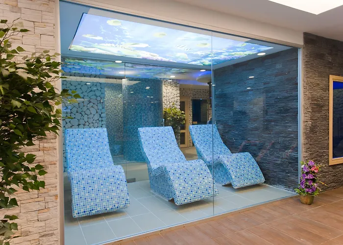 Elegance Resort & Spa Wellness-Aqua