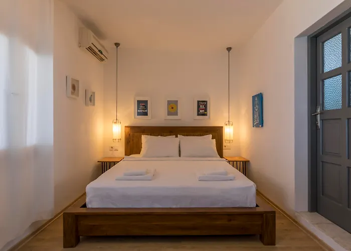 Daphnis Hotel