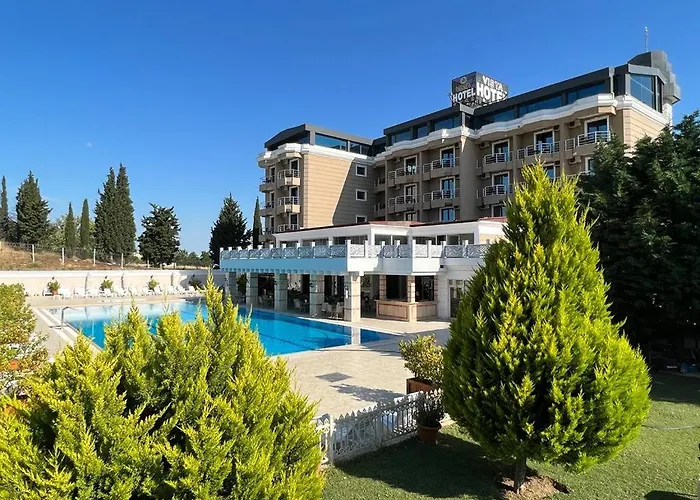 Premier Vista Hotel