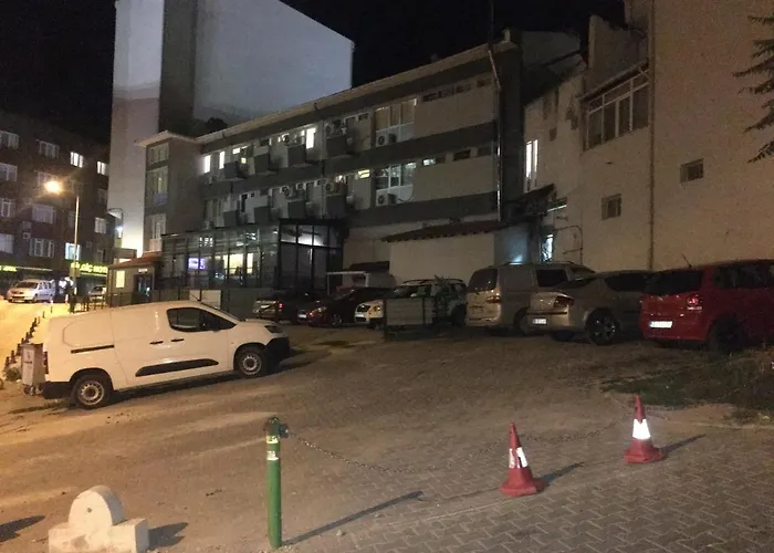 Class Hotel