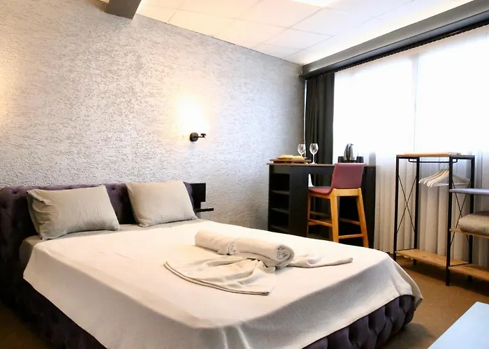 Eva Otel