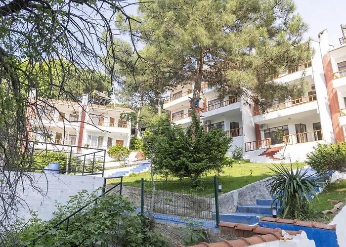 Seasons Park Resort Hotel