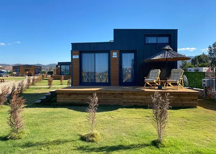 Lavira Tiny House Village