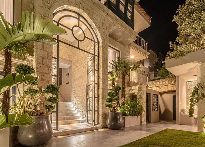 Derin Konak Hotel - Adults Only +12
