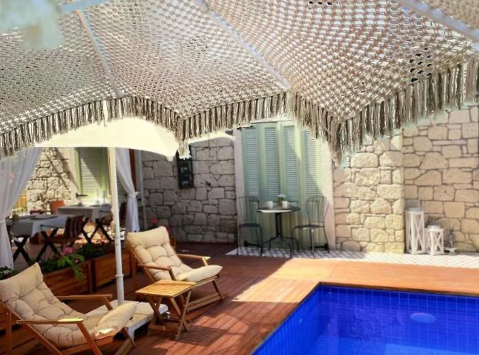 Ella Alacati Otel