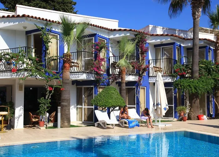 Catamaran Hotel