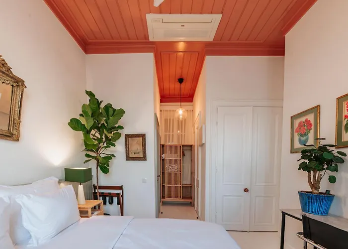 Gümrük Urla Otel, Türkiye