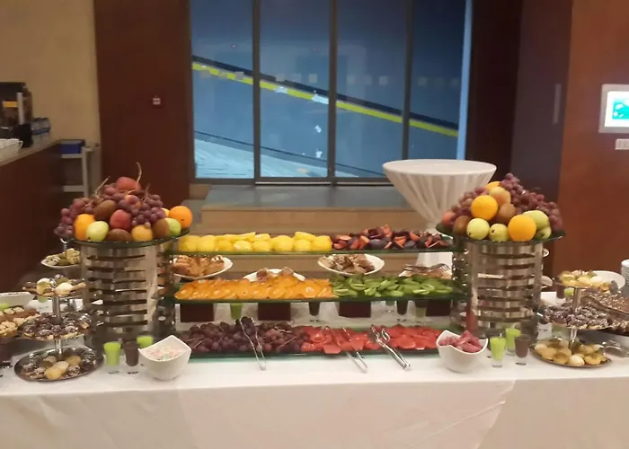 Holiday Inn By Ihg