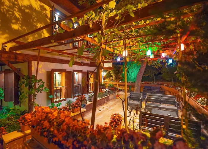 Cesmeli Konak Garden