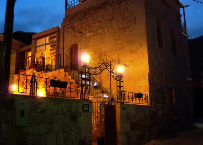 Monte Cappa Cave House