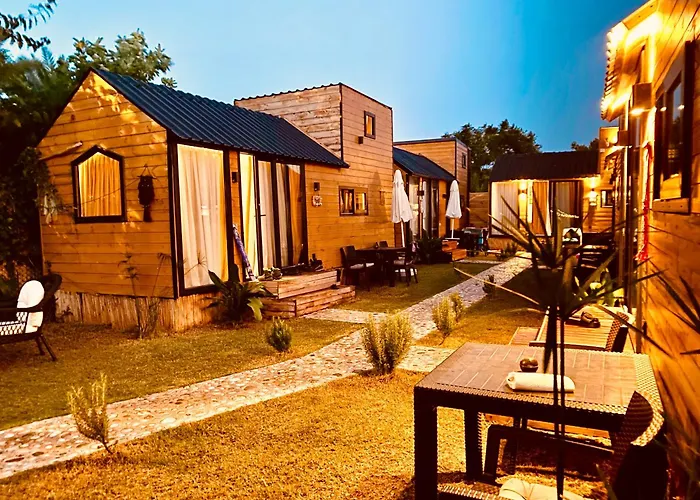 Alican Izba House