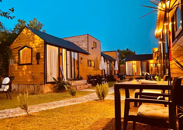 Alican Izba House
