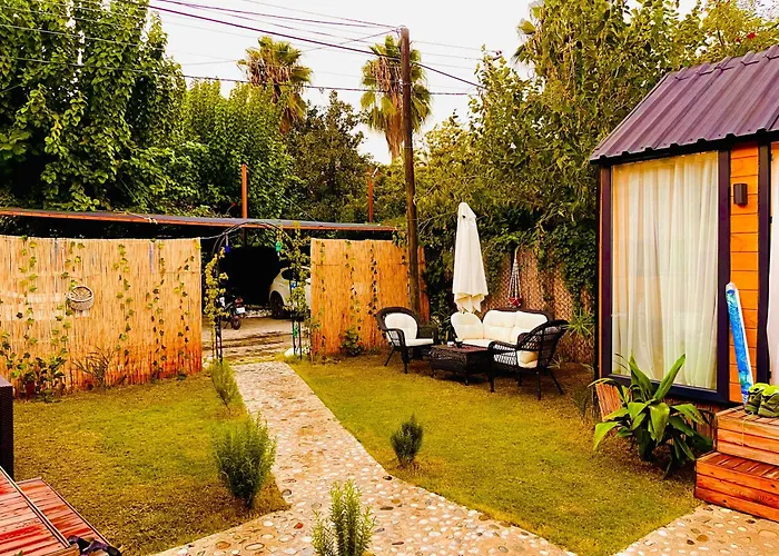 Alican Izba House