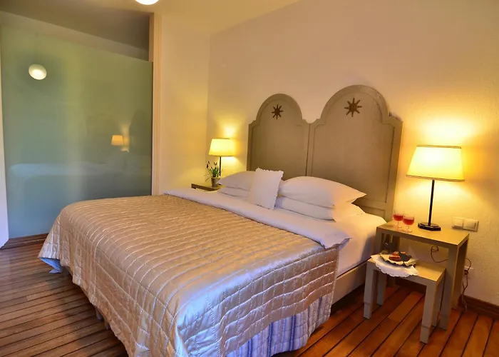 Cunda Lena Otel