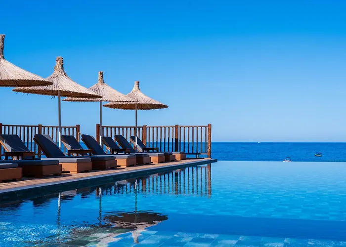 Sea Valley Lodge