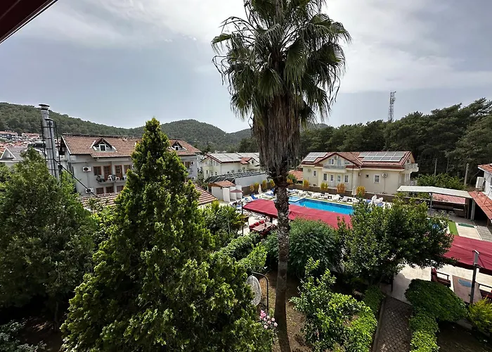 Carmina Hotel