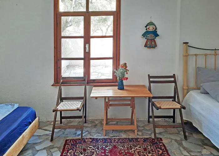 Ada-Art Guesthouse Design Rooms Next To Beach