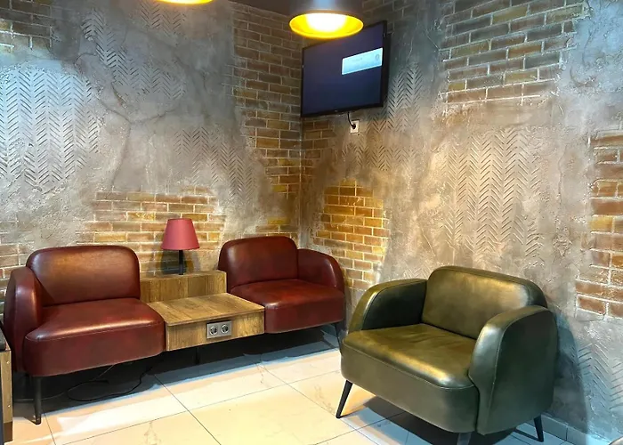 Comfort Center Suit Hotel