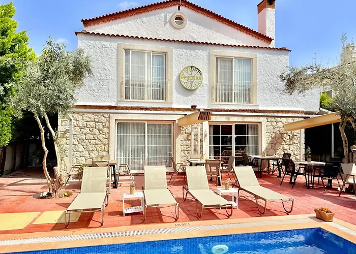 Rebetiko Hotel