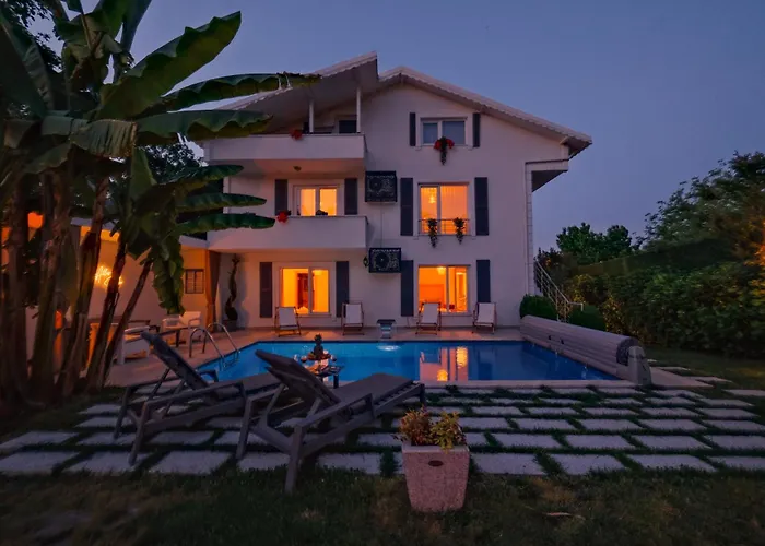 Villa Atlas Muhafazakar Havuzlu, Mustakil Genis Bahceli