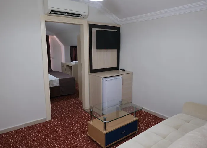 Azak Blue Otel Okurcalar, Türkiye