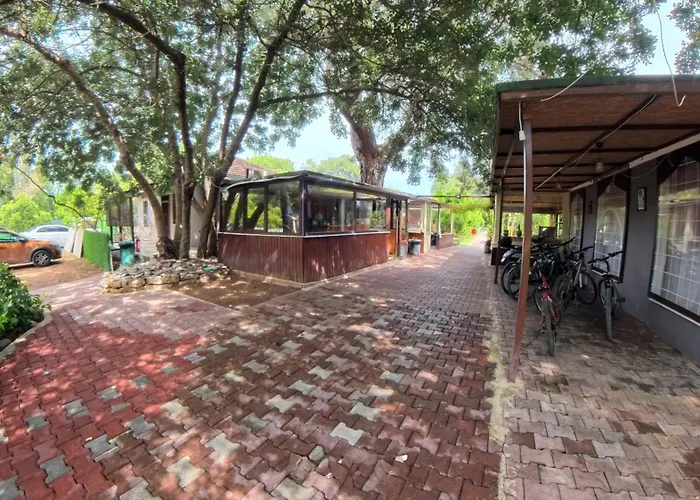 Secret Garden Hotel & Bungalows