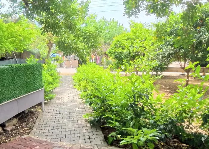 Secret Garden Hotel & Bungalows