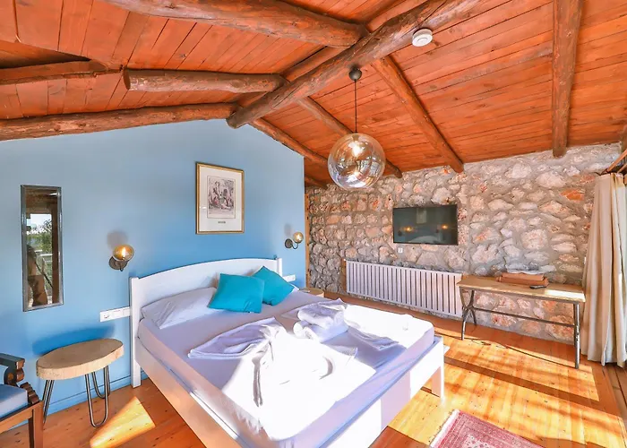 Kale Lodge - Adult Only + 15
