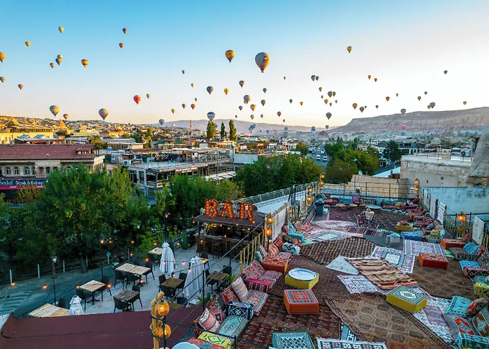 Nomads Cave Hotel & Rooftop