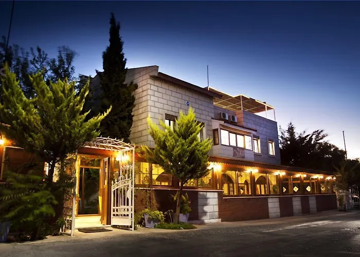 Antik Motel