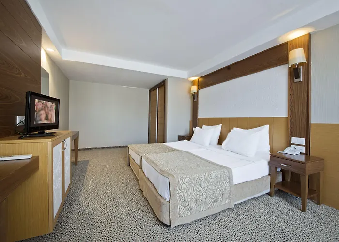Mc Beach Park Resort Hotel