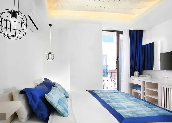 Nur Beach Hotel