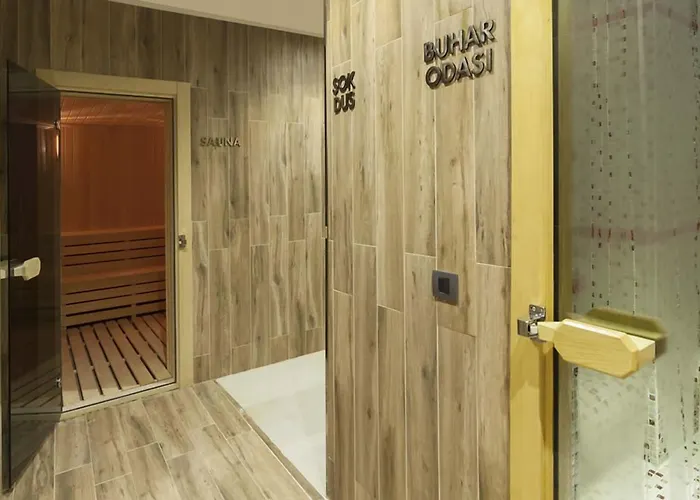 Lamec Hotel Business