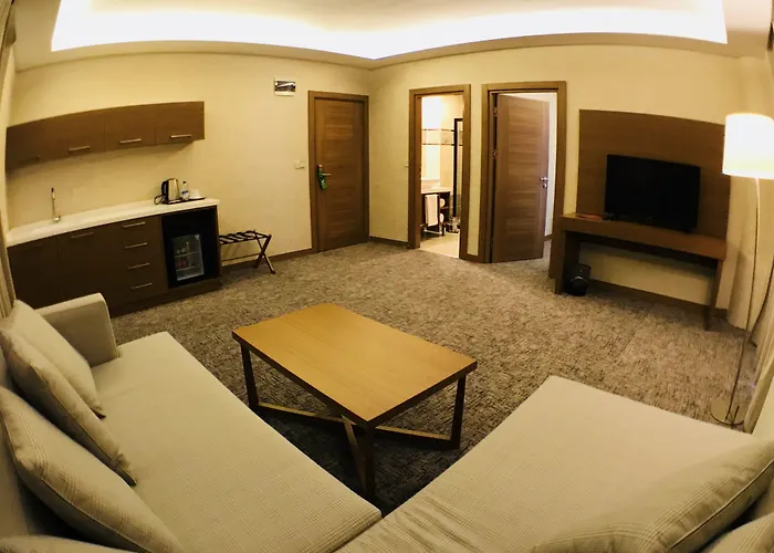 Garden Zara Hotel
