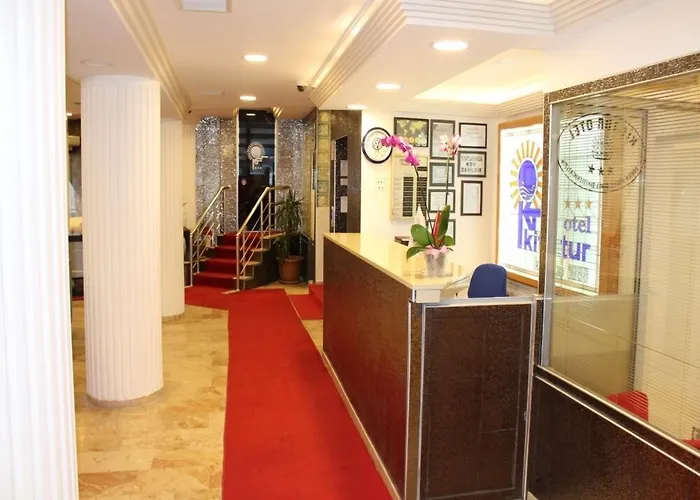 Kit-Tur Hotel
