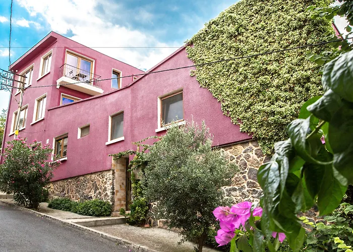 L'Isola Guesthouse (Adults Only)