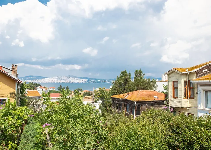 L'Isola Guesthouse (Adults Only)