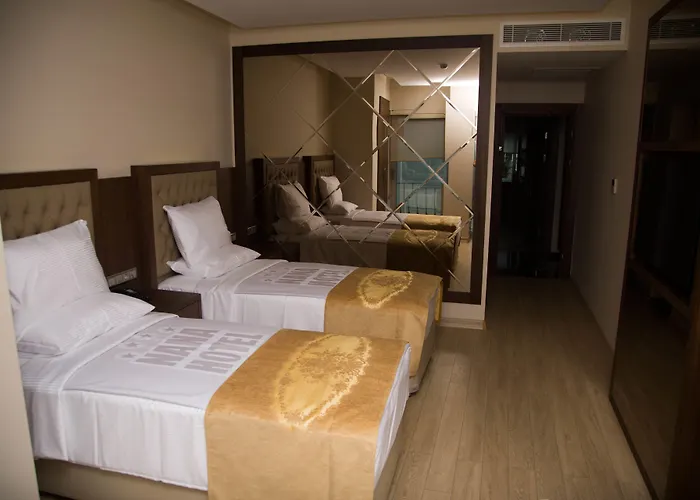 Nana Hotel