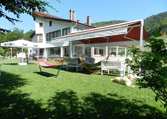 Abant Bahceli Koesk Otel & Bungalow Akcaalan, Türkiye