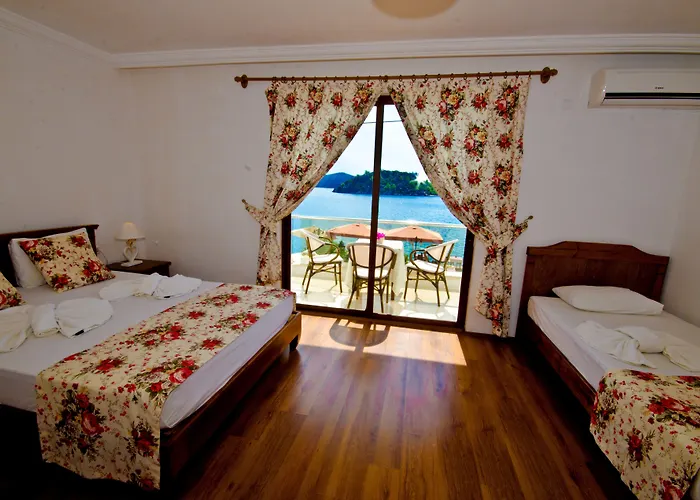 Dinc Hotel