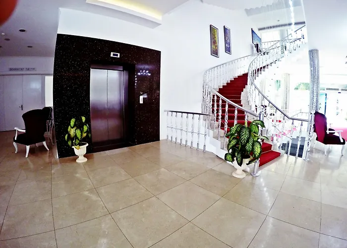 Mourouj Gloria White Palace & Spa