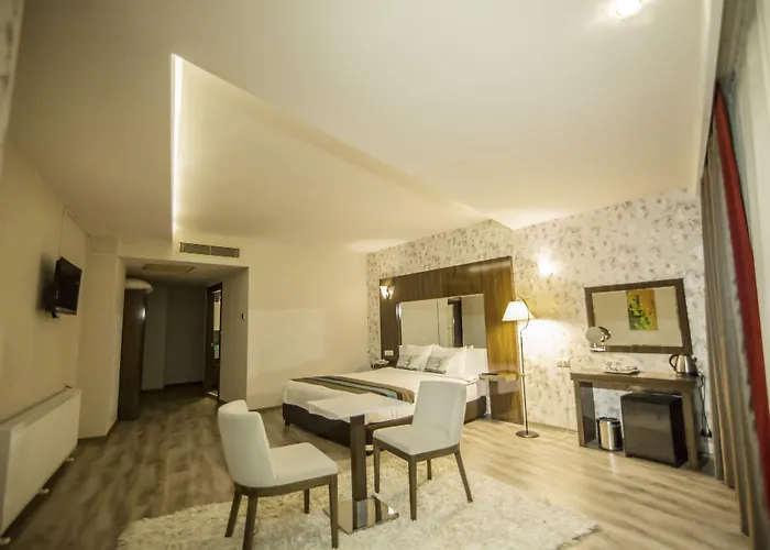 Yucel Hotel
