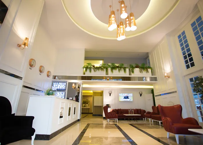 Aroyal Suites Hotel